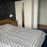 Great 3 Bedroom Very Center Of Paris