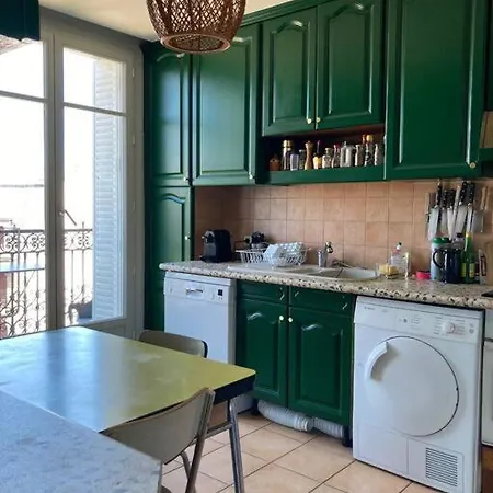 Great 3 Bedroom Very Center Of * Paris