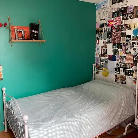 Great 3 Bedroom Very Center Of Paris